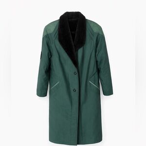 🌟beautiful long coat with leather shoulder 🥰